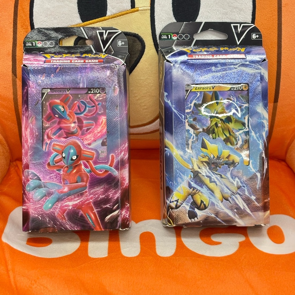 Trading Card Game Deck - Deoxys V and Zeraora V